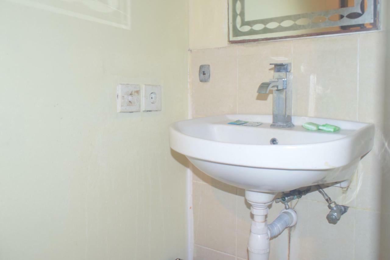 Reddoorz Near Ngurah Rai Airport 2* Kuta (Bali)