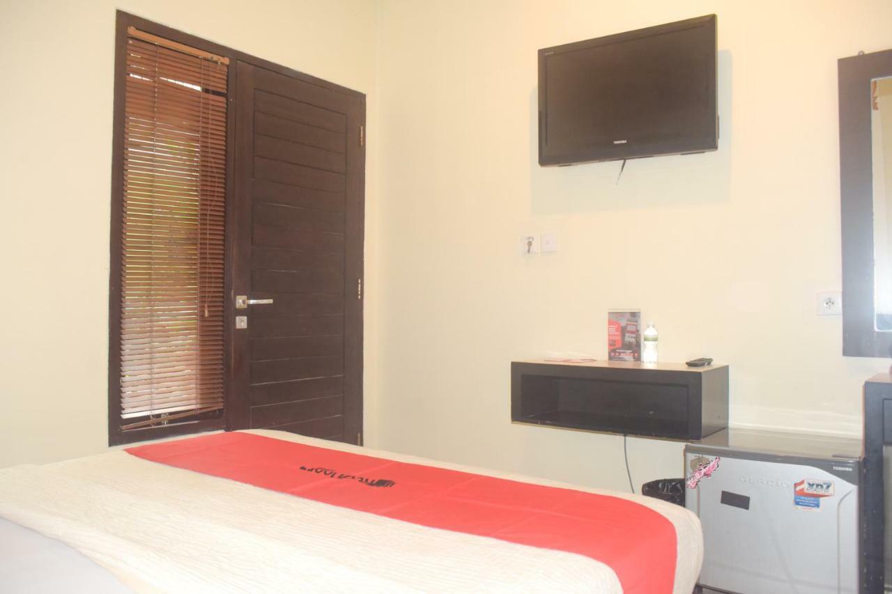 Hotel Reddoorz Near Ngurah Rai Airport 2*